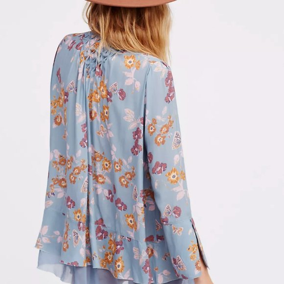 FREE PEOPLE So Fine Printed Smocked Top Sky Blue Floral {KK28} - Picture 2 of 7
